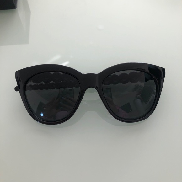 Black Sunglasses - Picture 11 of 12